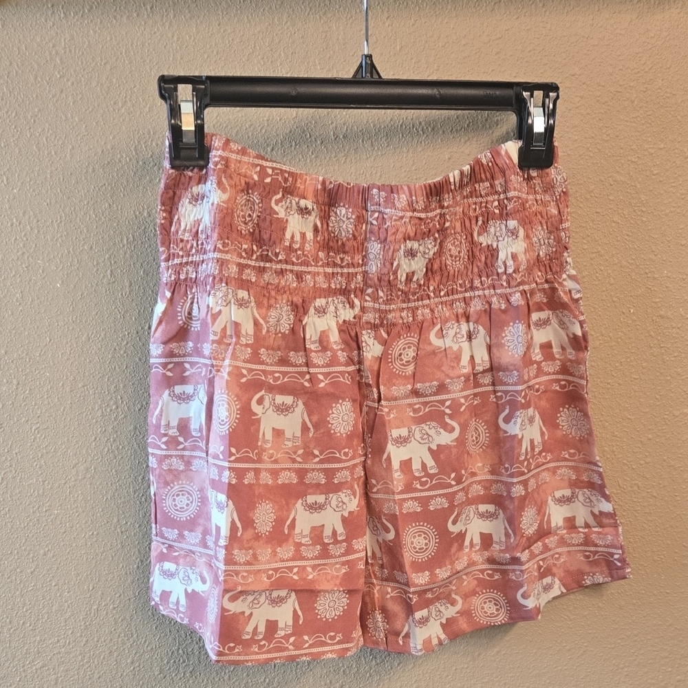 Lotus And Luna Elephant Print Shorts Pink